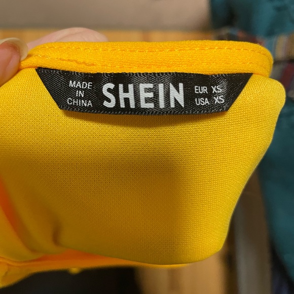 SHEIN Yellow Scallop Edge Dress - Picture 4 of 5